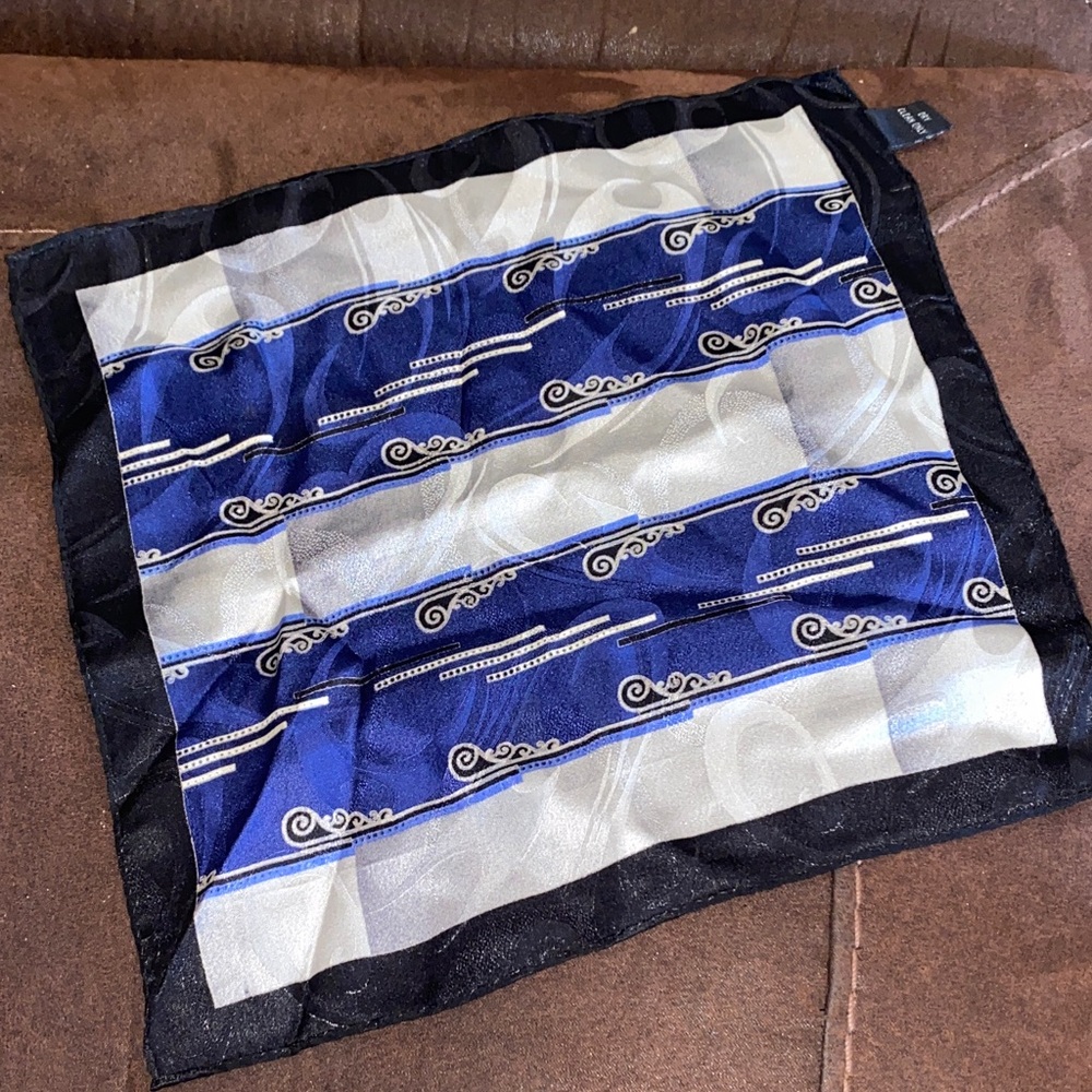 Elegant Blue and Cream Scarf